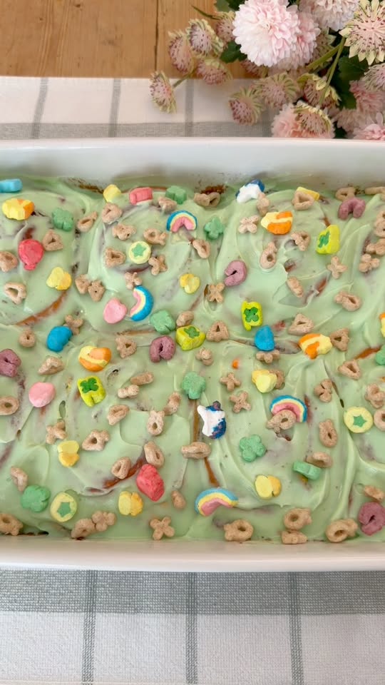 Lucky Charms Cinnamon Rolls