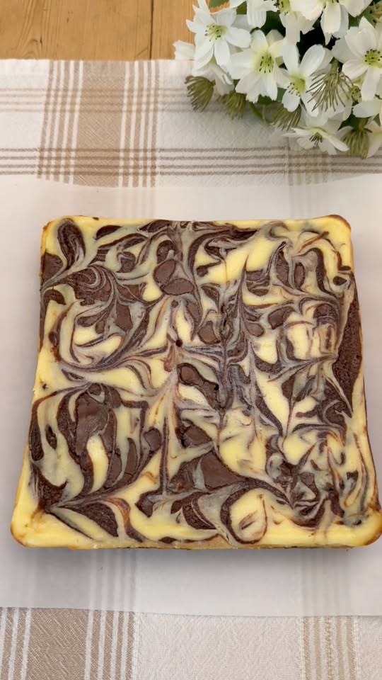 Fudgy Cheesecake Brownies