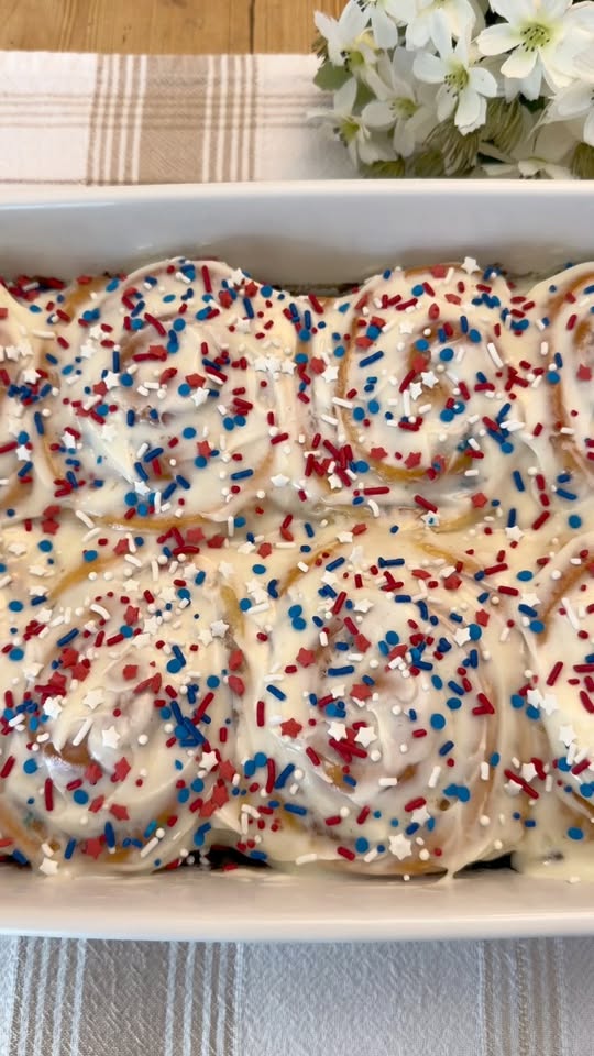 How To Make Patriotic Birthday Cake Cinnamon Rolls