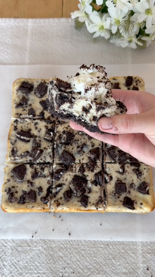 Oreo Cheesecake Bars