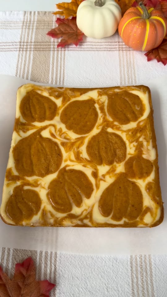 Pumpkin Swirl Cheesecake Bars