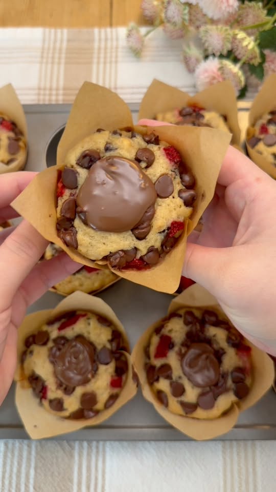 Strawberry Nutella Muffins