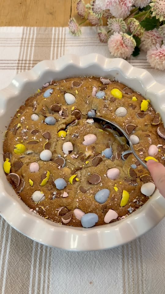 Nutella Mini Egg Scoopable Cookie Pie