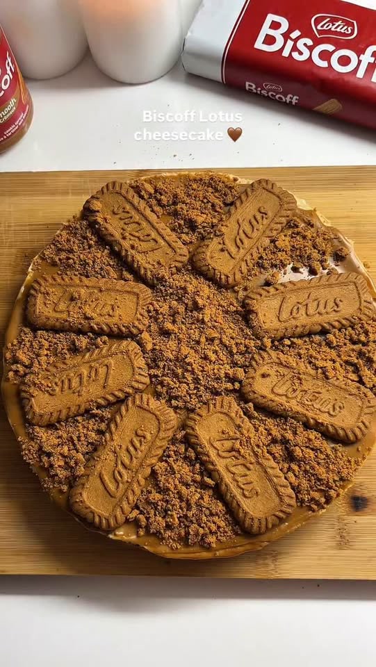 No-Bake Lotus Biscoff-Cheesecake
