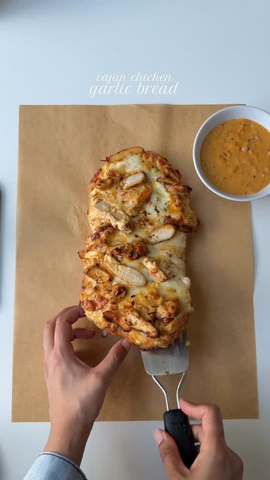 Cajun chicken garlic bread