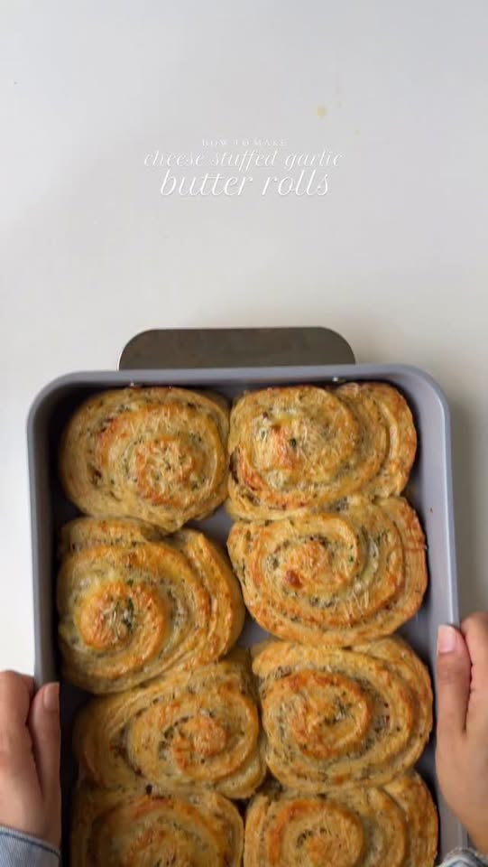 Cheese stuffed Garlic butter rolls