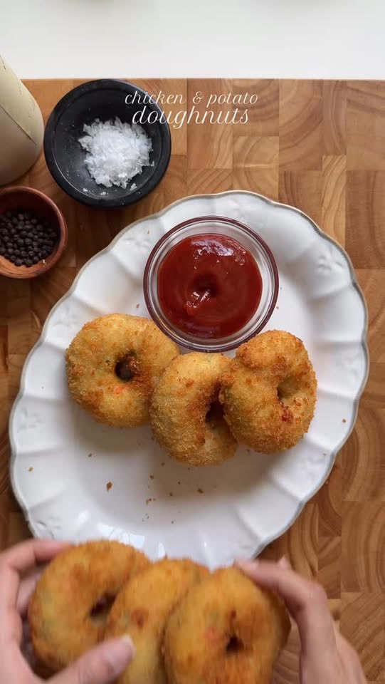 Cheesy chicken & potato doughnuts potato