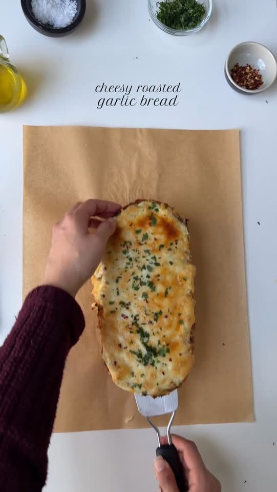 Cheesy Roasted garlic bread