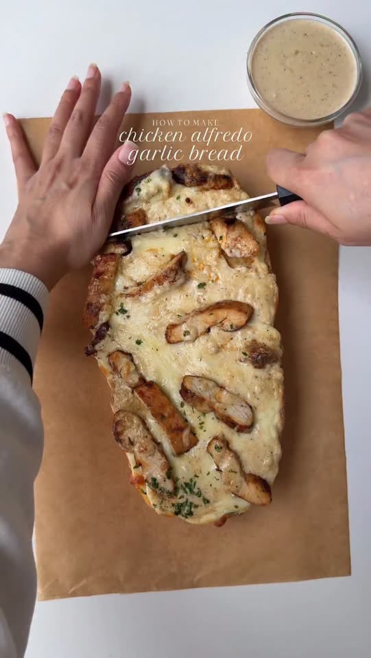 Chicken Alfredo garlic bread