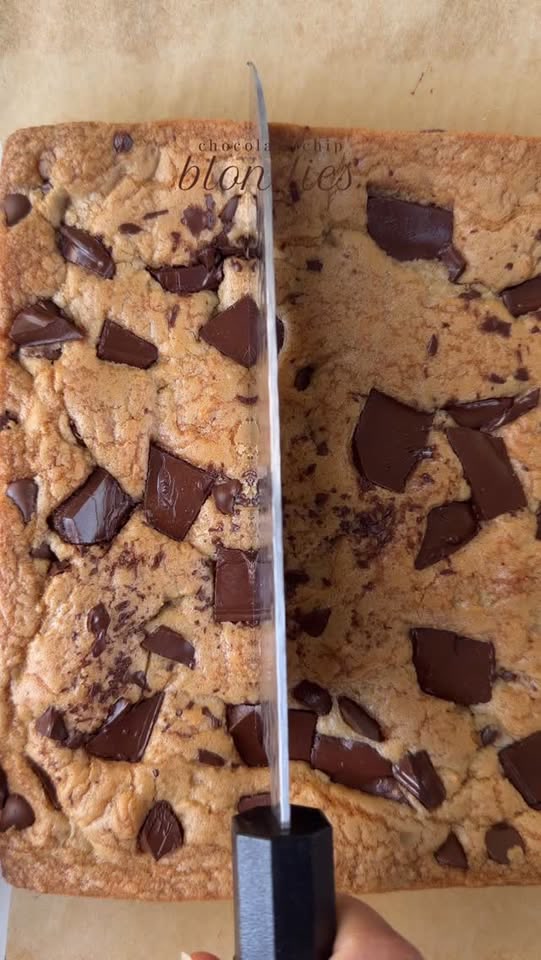 Chocolate chip blondies
