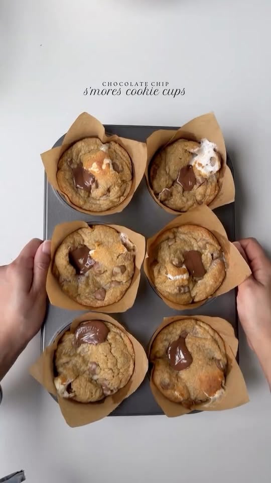 Chocolate chip s’mores cookie cups