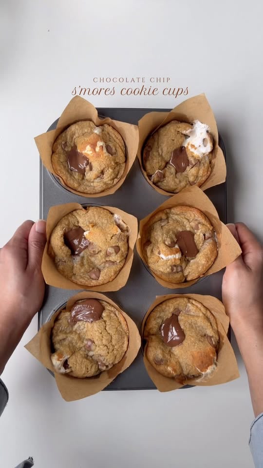 Chocolate chip s’mores cookie cups