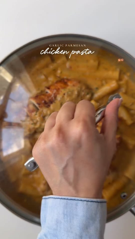 Creamy garlic parmesan chicken pasta