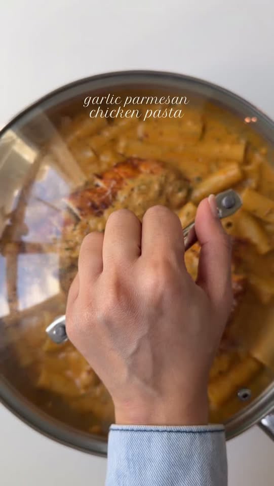 Creamy garlic parmesan chicken pasta