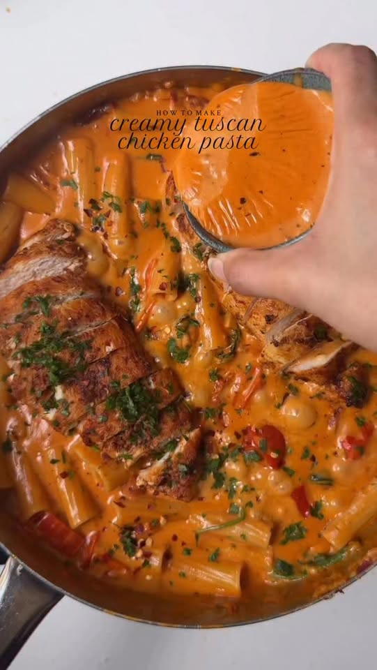 Creamy tuscan chicken pasta