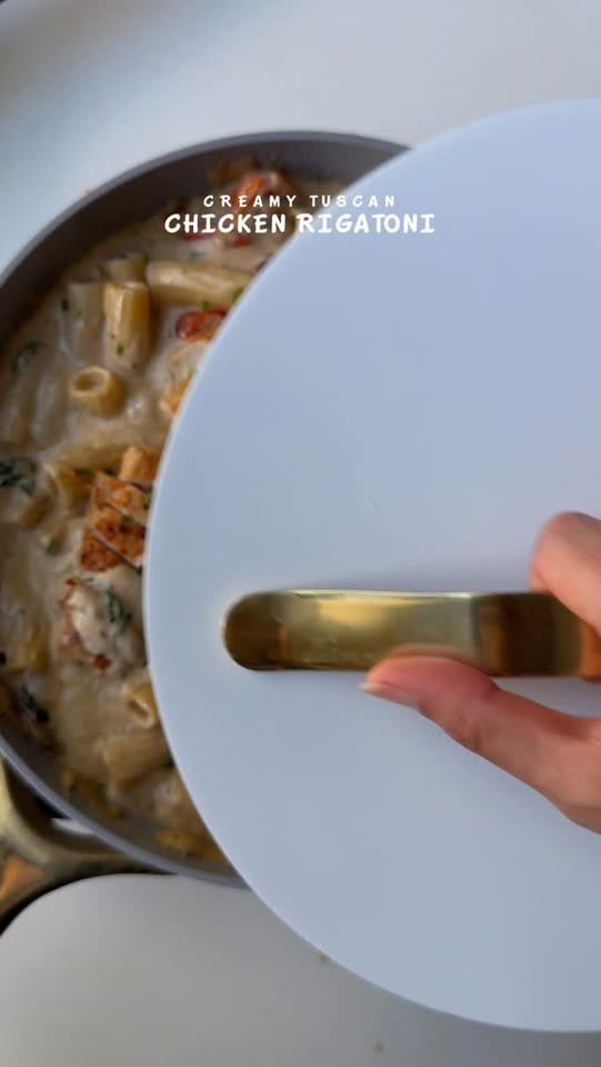 Creamy tuscan chicken rigatoni