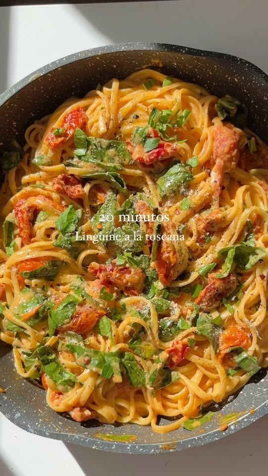 Cremige toskanische Pasta (22 g Eiweiß)