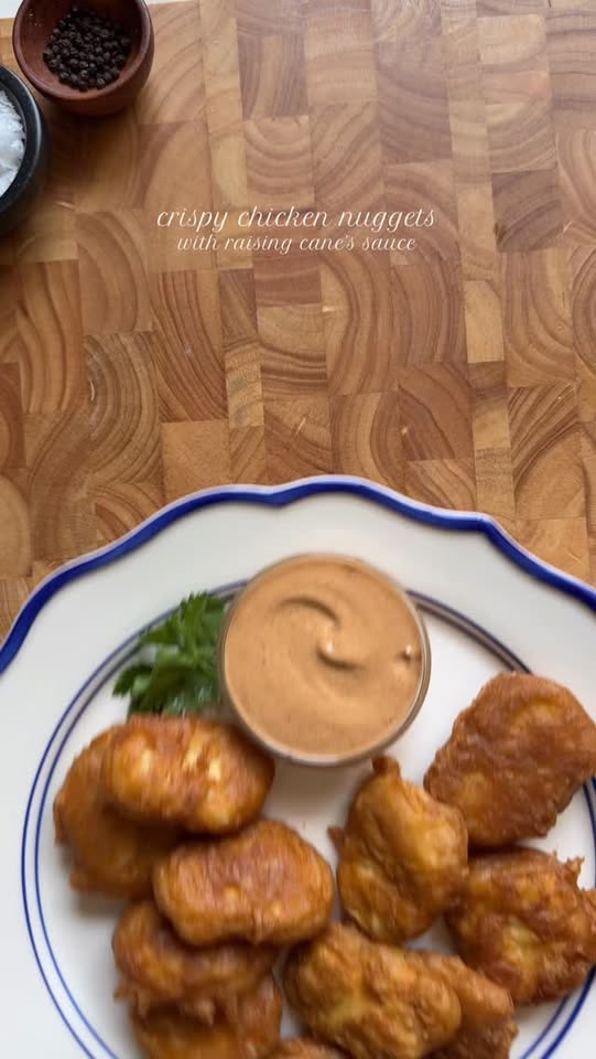 Crispy Chicken Nuggets with Raisins Cane’s Sauce