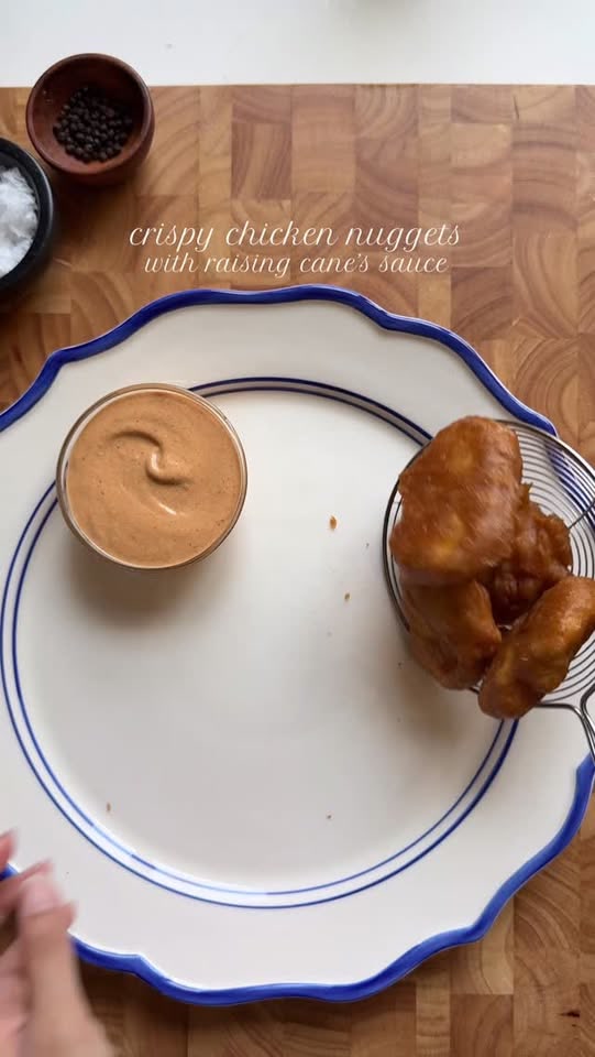 Crispy Chicken Nuggets with Raisins Cane’s Sauce