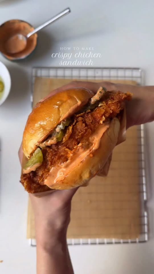 Crispy chicken sandwich