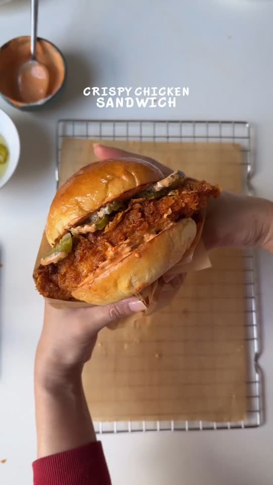 Crispy chicken sandwich