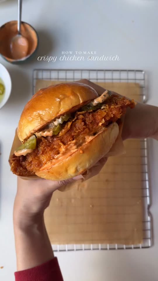 Crispy chicken sandwich