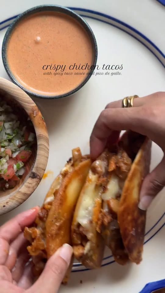Crispy Chicken Tacos with Spicy taco Sauce and pico de gallo