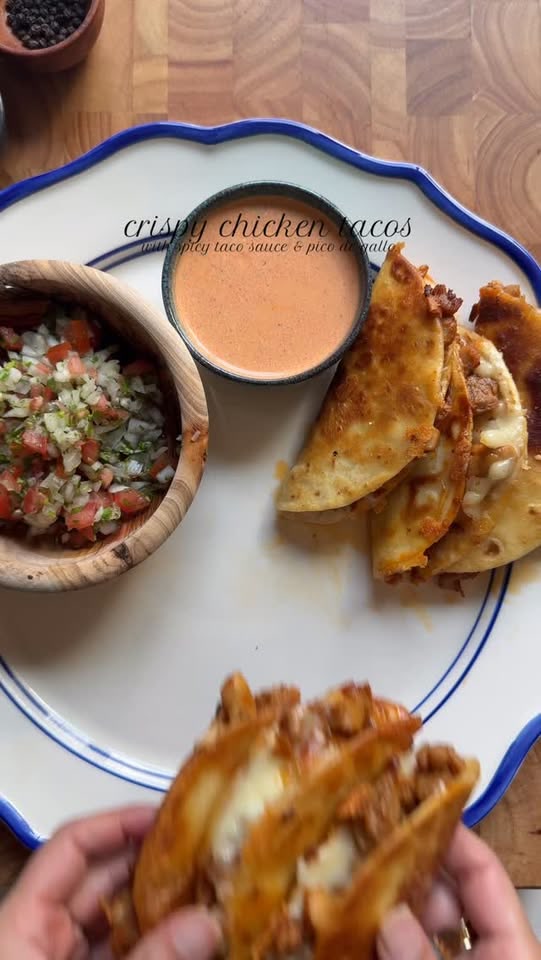 Crispy Chicken Tacos with Spicy taco Sauce and pico de gallo