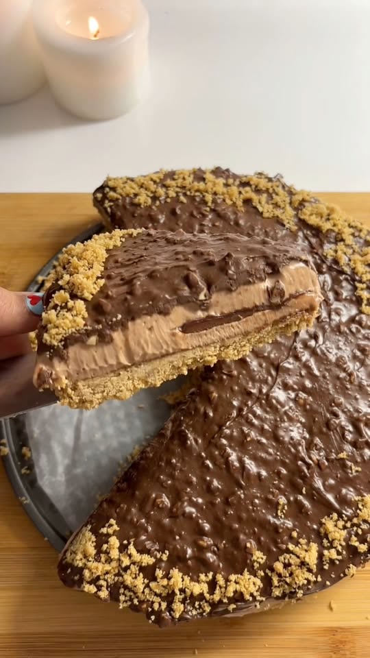 No-Bake Ferrero-Rocher-Cheesecake