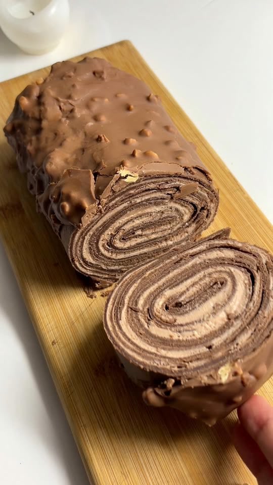 Ferrero-Rocher-Schoko-Crêpe-Rolle