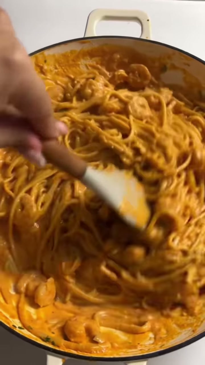 Cremige Knoblauch-Garnelen-Linguine