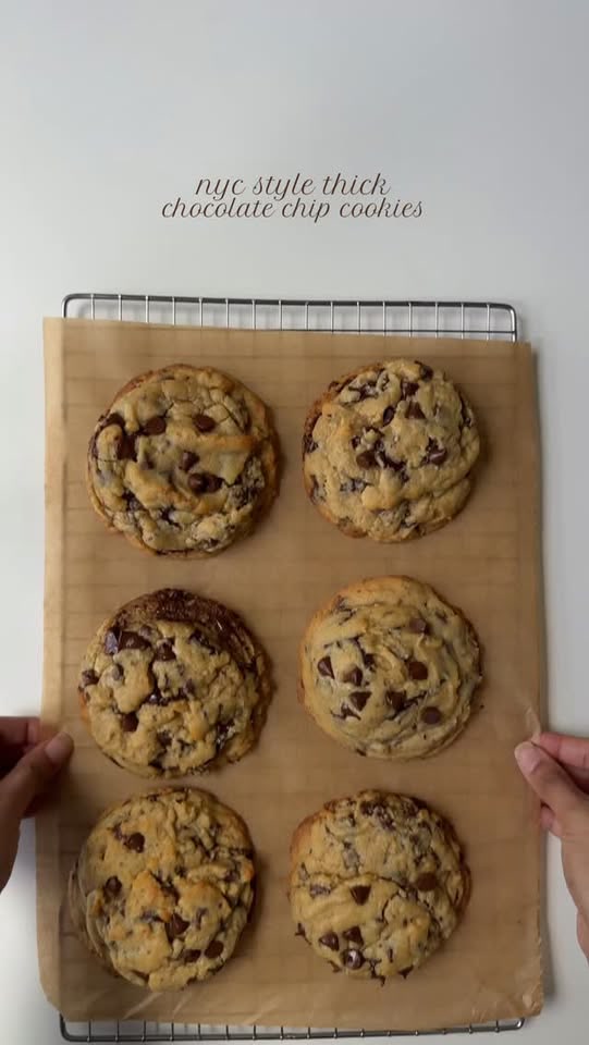 Nyc style thick chocolate chip cookies