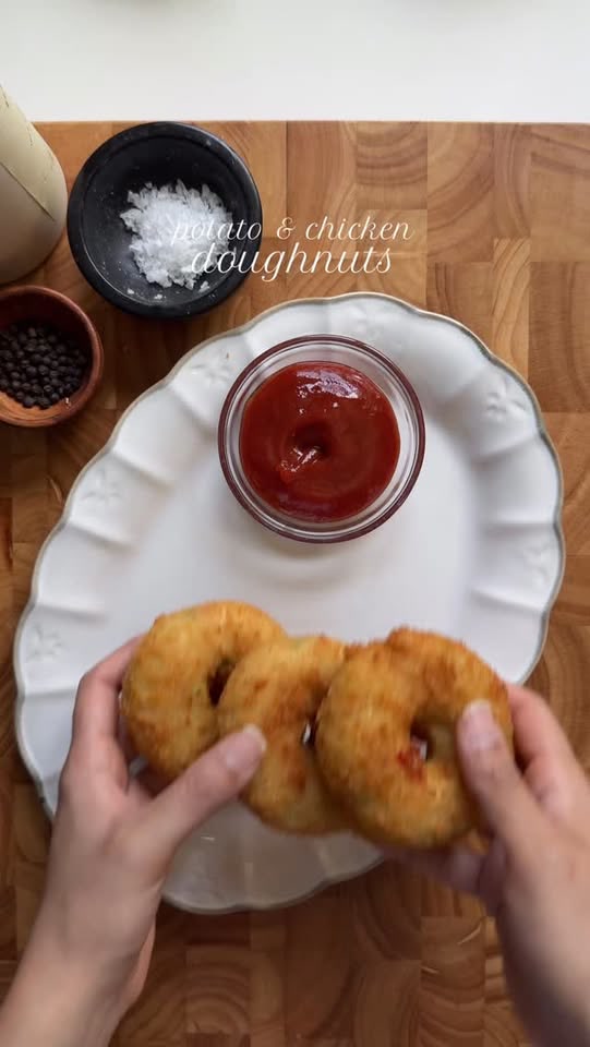Potato and chicken doughnut
