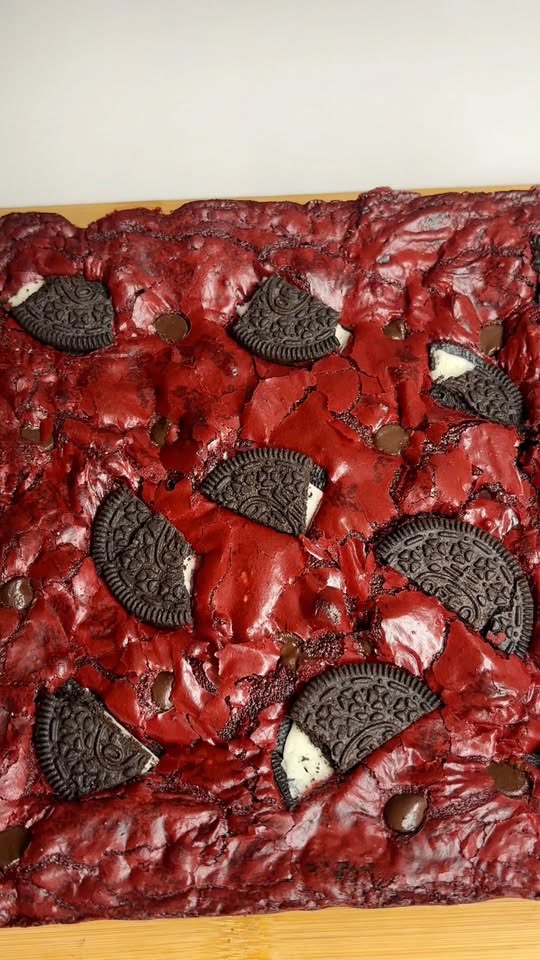 Red Velvet Oreo Brownies