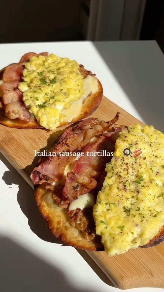 Italienische Wurst Frühstücks-Smash-Tacos