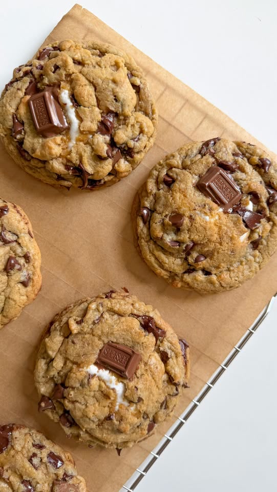 S’mores chocolate chip cookies