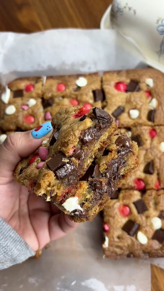 Valentinstags-M&M's-Cookie-Bars